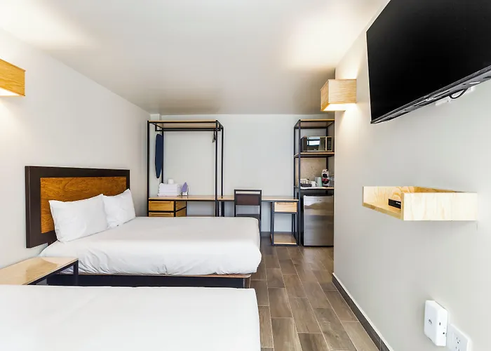 Aparthotel Zirahuen By Homirent 3*