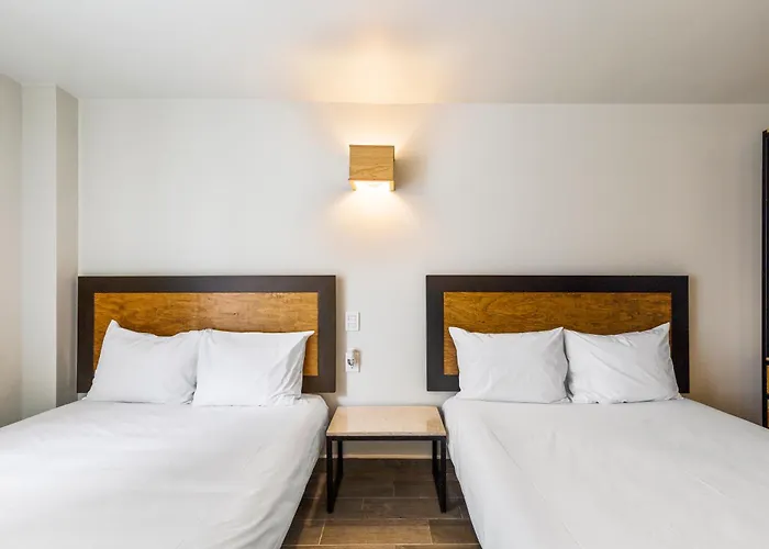 Aparthotel Zirahuen By Homirent 3*