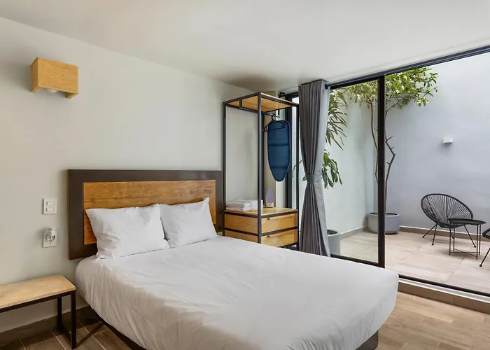 Aparthotel Zirahuen By Homirent 3*